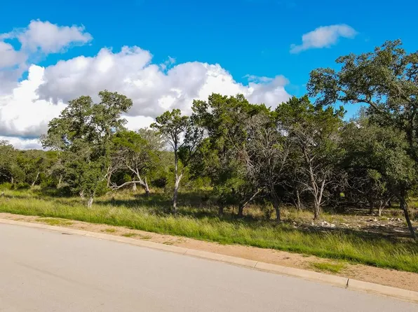 6 Ledgestone Trl, Boerne, TX 78006
