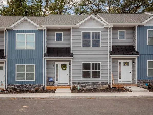 135 Swallow Dr, Elkton, VA 22827