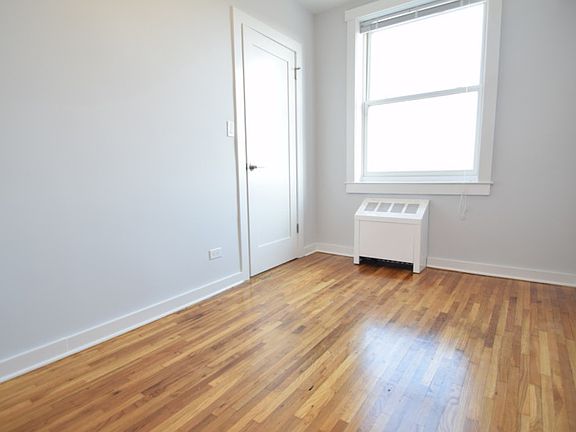 Pelham Parkway Towers - Jr bedroom - X Line