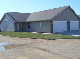 5501 SW Cantebella St, Topeka, KS 66614