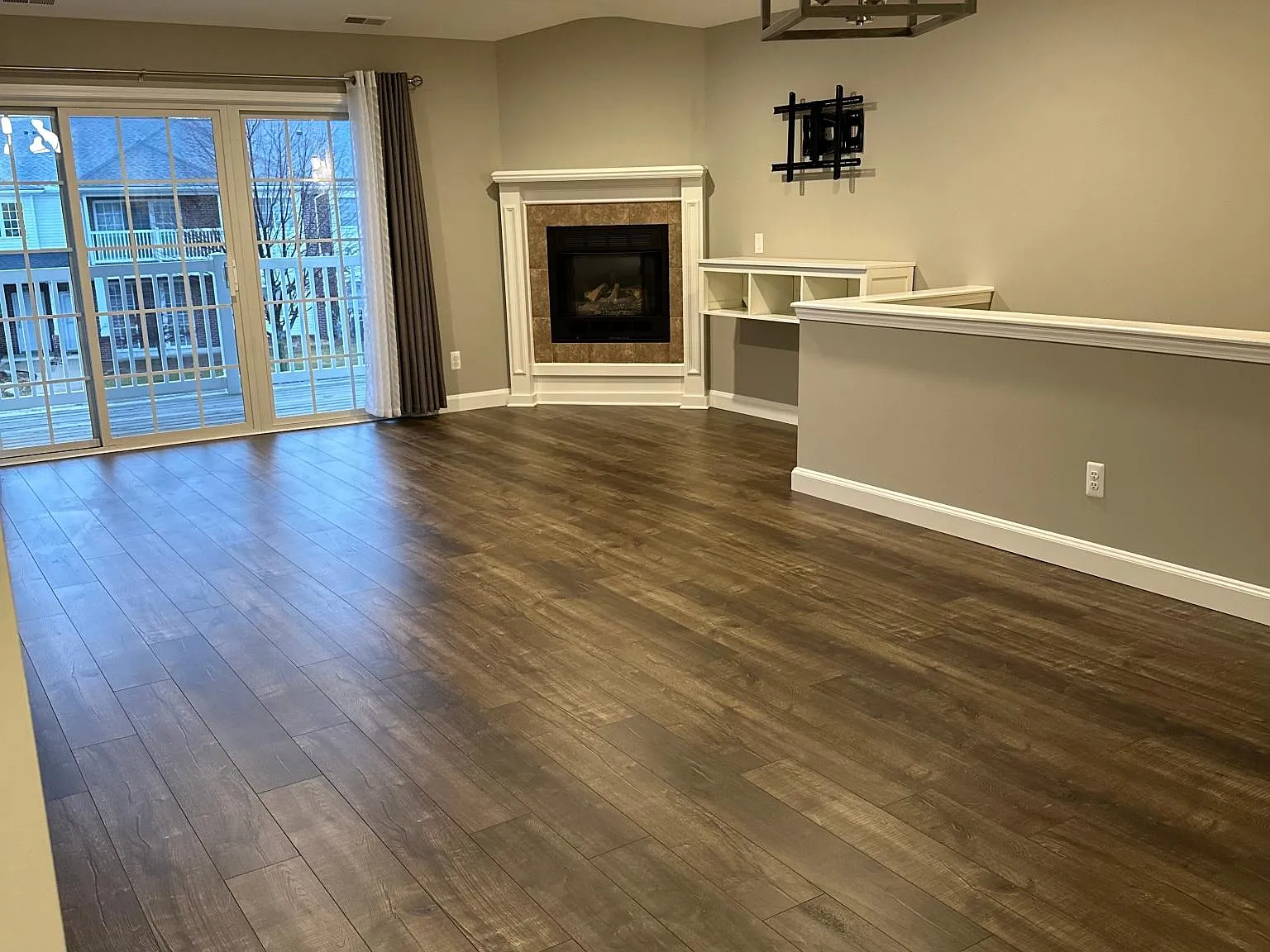 Moravian Manor Cir, Sterling Heights — Photo 2