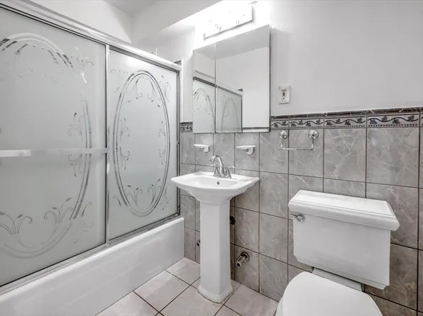 301 East 48th Street image 11 of 20