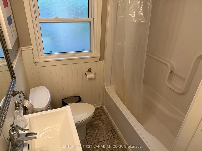 49 Woodward Ave — Photo 24