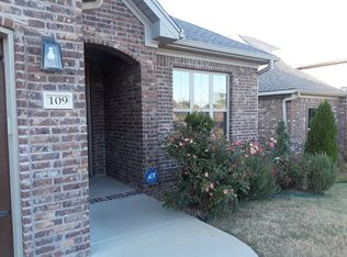 109 Mariner Ln, Maumelle, AR 72113