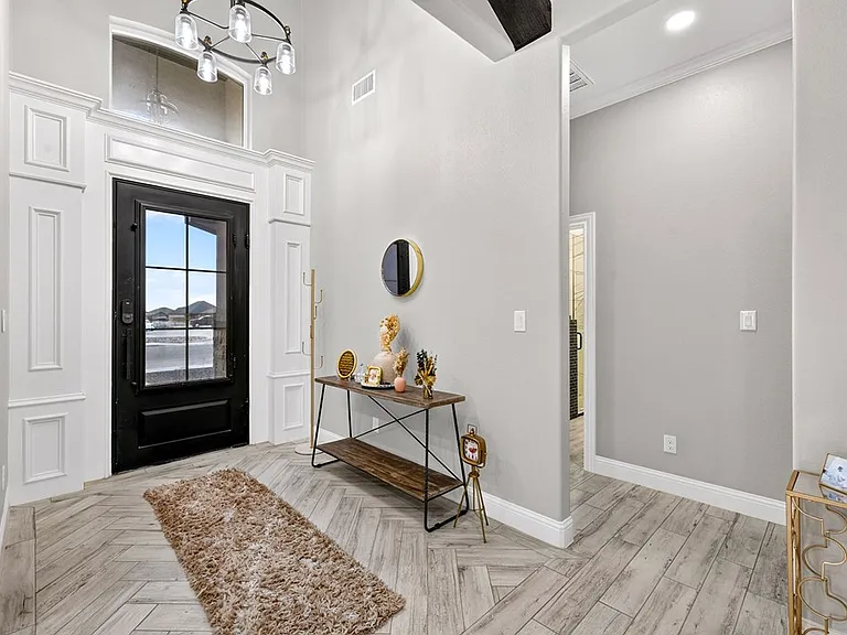 8619 La Jolla Dr — Photo 5
