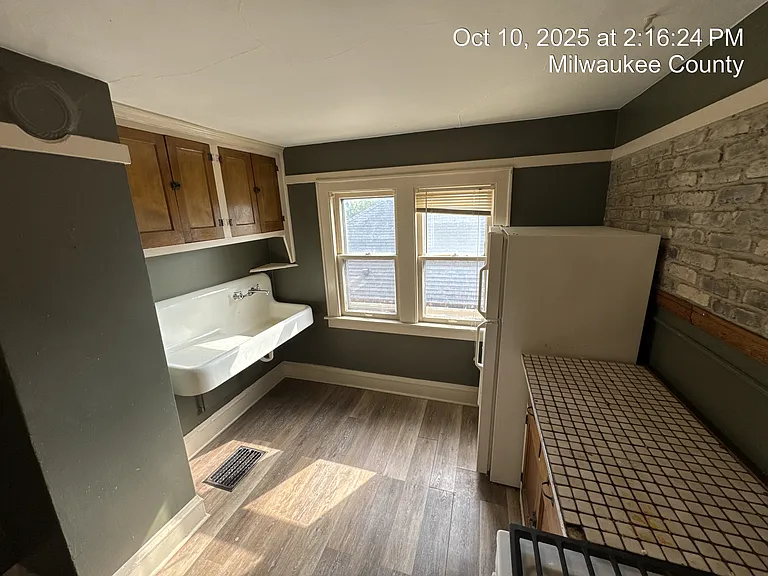 222 N 73rd St #A — Photo 3
