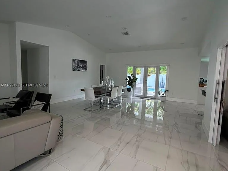 3121 SW 140th Ave — Photo 4