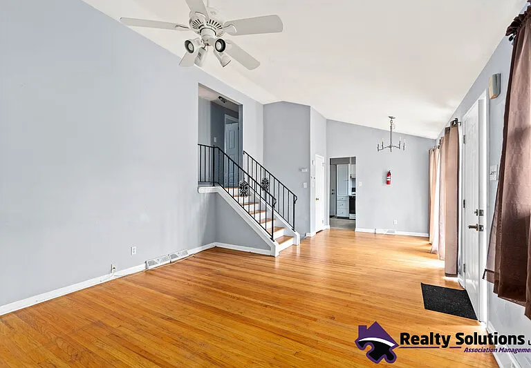 706 Heston Rd — Photo 3