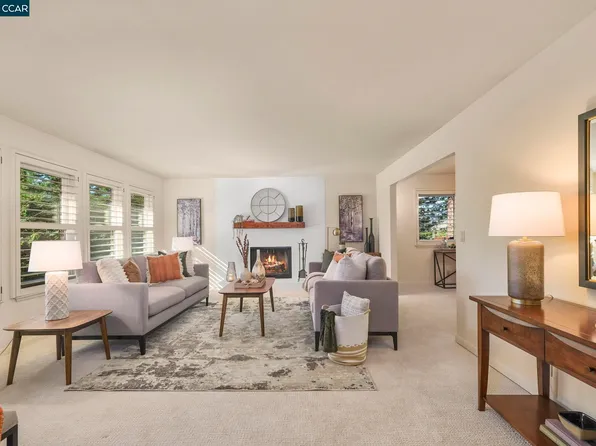 241 Hall Dr, Orinda, CA 94563