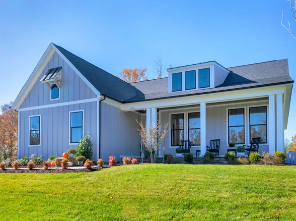 2441 Ferndown Ln, Keswick, VA 22947