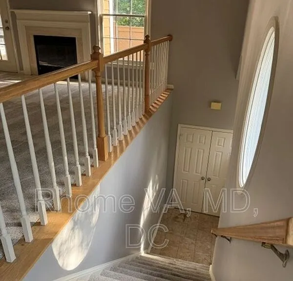 1404 Church Hill Pl — Photo 2