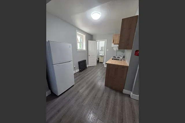1 bed, $1,200 — Photo 4