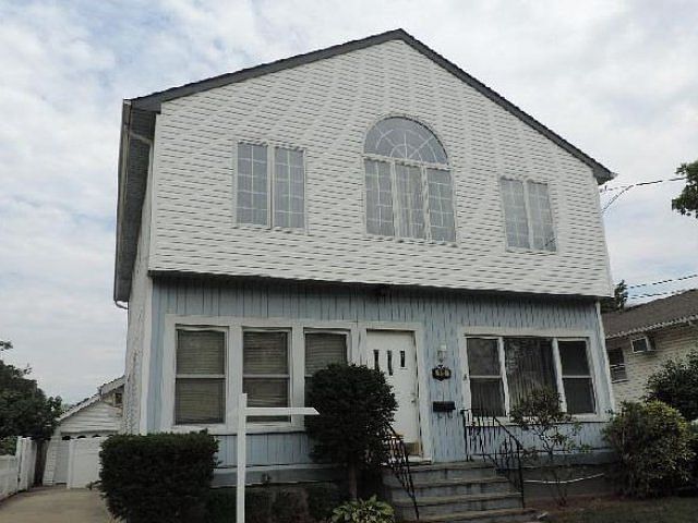 1st image of 145 Davison Ave