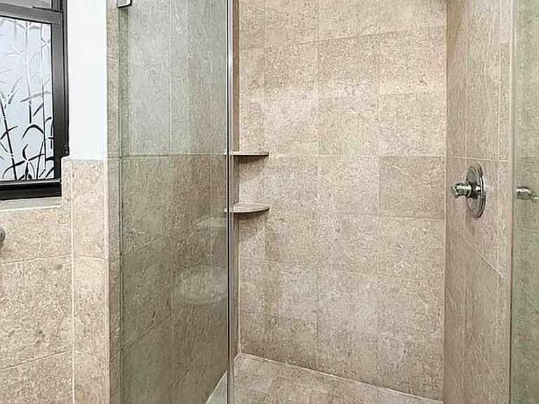 437 W 54th St #1A — Photo 13