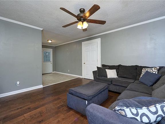 3rd image of 5003 Shirley Ann Dr