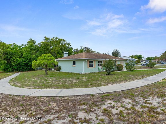3rd image of 5121 Springwood Rd
