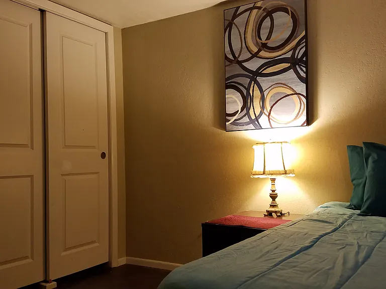1104 S Manor Dr — Photo 12