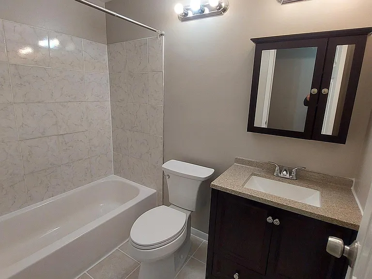 18622 Walkers Choice Rd #6 — Photo 35