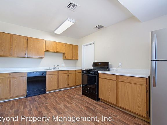 5th image of 3711 College Ave