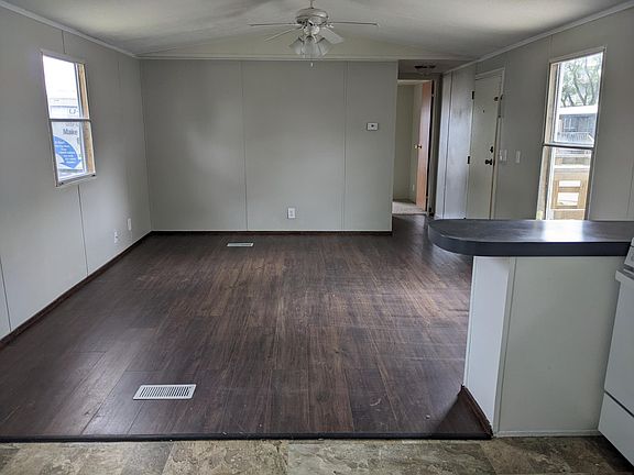 4th image of 820 Grant Ave
