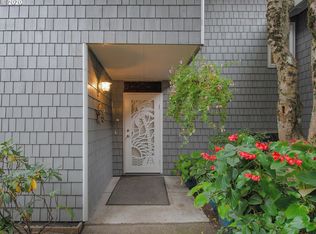 612 N Hayden Bay Dr, Portland, OR