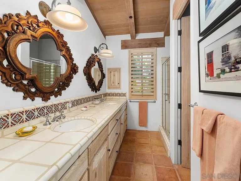 17240 Avenida De Acacias — Photo 25