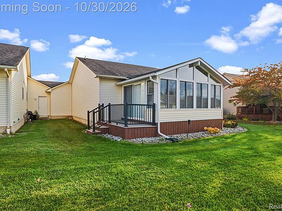 3rd image of 4386 Springbrook Dr