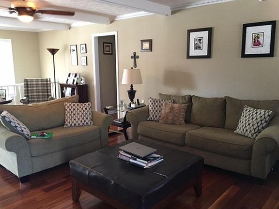 3rd image of 370 Clubland Cir SE