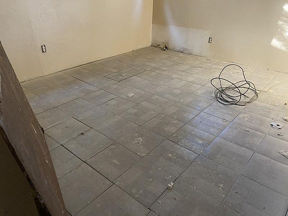 4th image of 4502 N 34th St