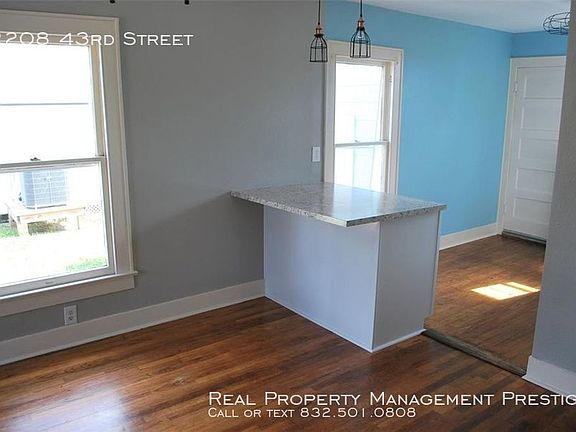 3rd image of 2208 43rd St