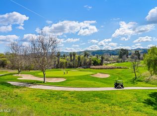 310 Country Club Dr UNIT B, Simi Valley, CA 93065