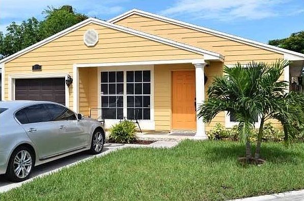 1st image of 1771 SW 85th Ave