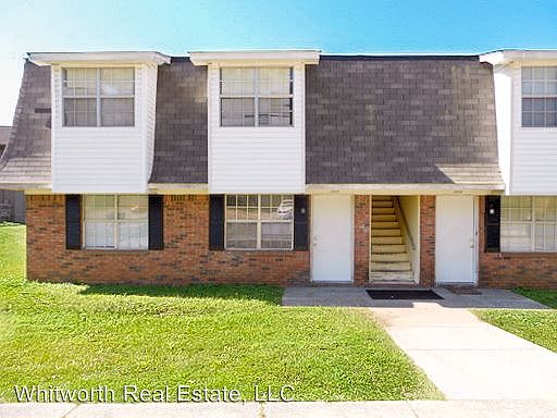 2nd image of 2531 48th Pl E APT A
