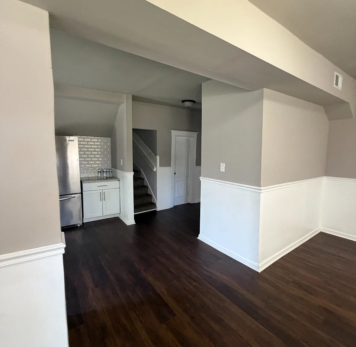 6 bed, 2532 sqft, $3,200 — Photo 3