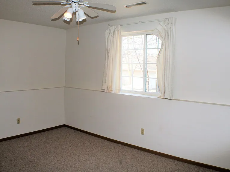 457-479 S. Scott Boulevard — Photo 11