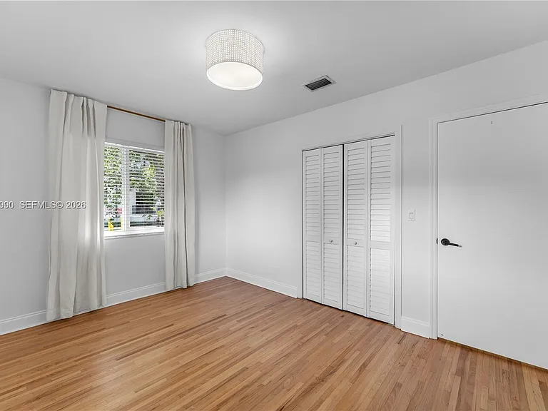 2031 SW 66th Ave — Photo 17