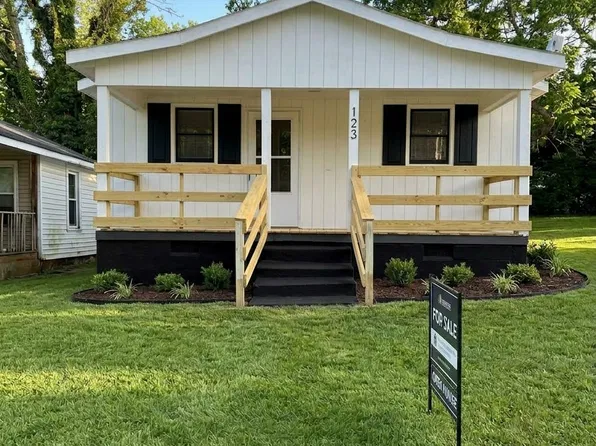 708 W Raleigh Ave, Statesville, NC 28677