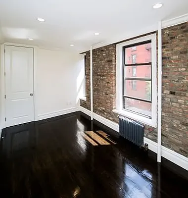 Rented by Avenues Real Estate | media 9