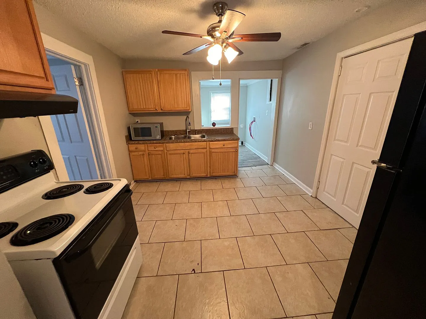 48 Julian Street — Photo 4