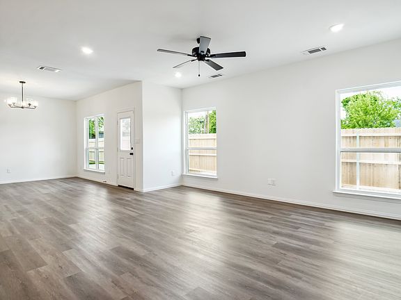 3rd image of 1424 Missouri Ave