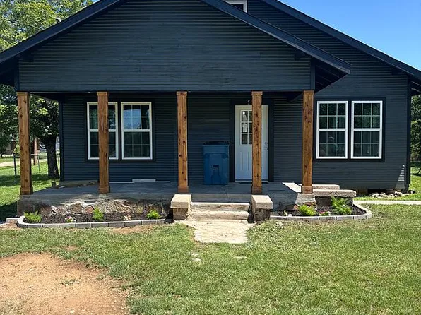 512 W Wheeler St, Breckenridge, TX 76424