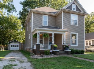 1036 W Scott St, Springfield, MO 65802