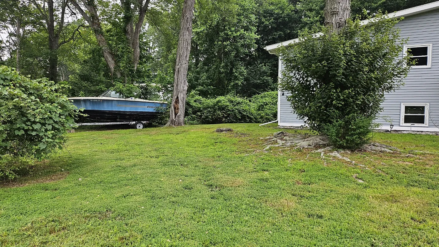 3 bed, 2000 sqft, $3,200 — Photo 4