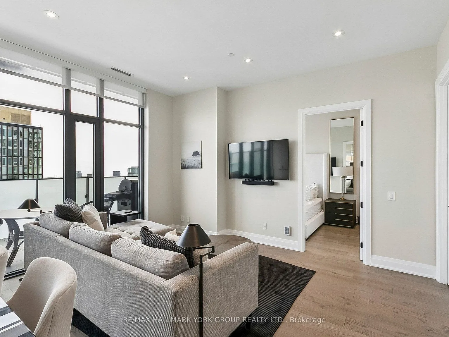 2 bed, $4,000 — Photo 4