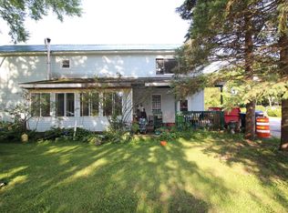 13 W Main St, Cambridge, WI 53523