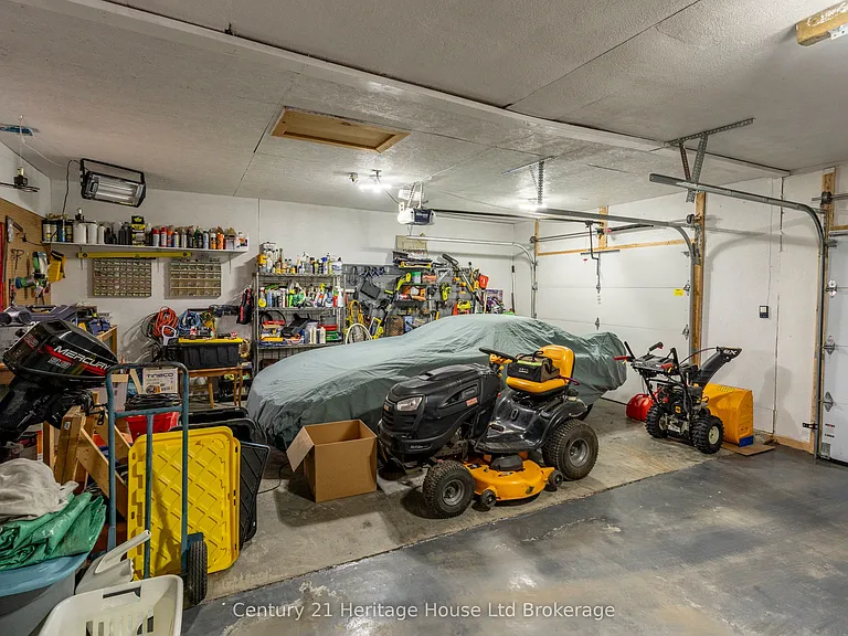 93 James Ave — Photo 42