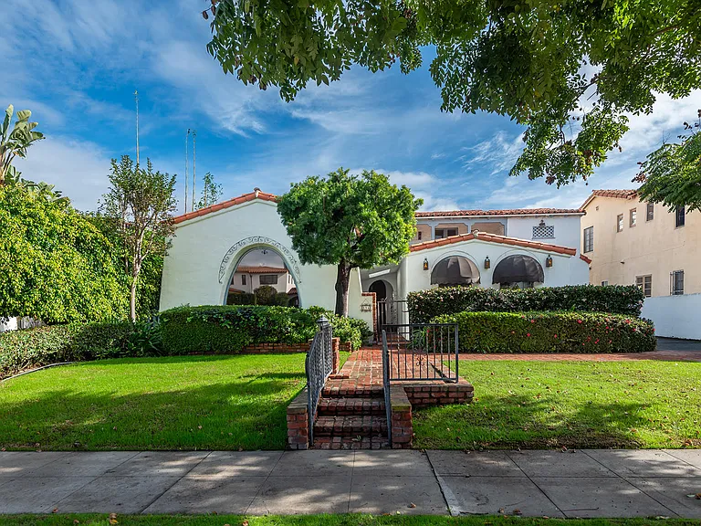 316 S Camden Dr — Photo 6