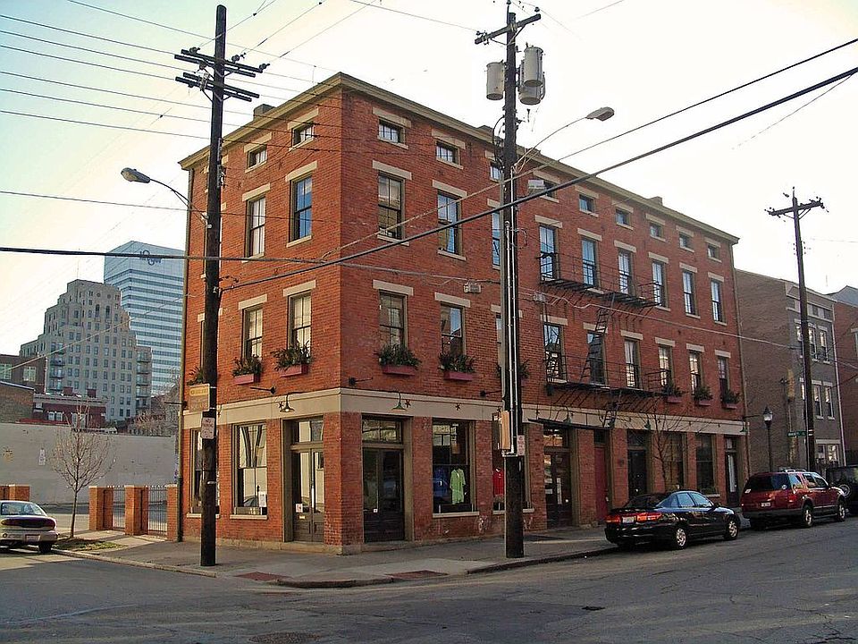 Unit is on the corner of 13th and Clay