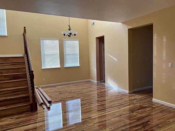 2nd image of 2484 Hibernica Ln