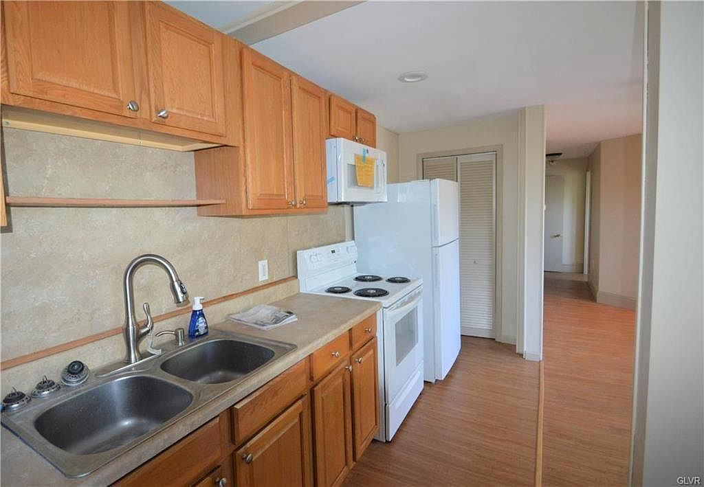 403 Main St 1, Stockertown, PA 18083 Zillow